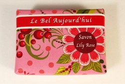 SAVON AU KARITE -<span style="color:#af030c"> LILY ROSE